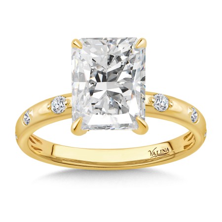 Radiant-Cut Diamond Engagement Ring