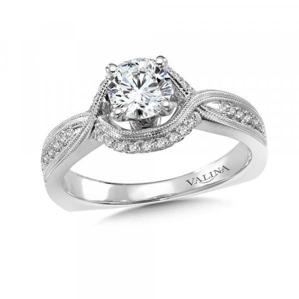 Side Stone Setting Diamond Engagement Ring