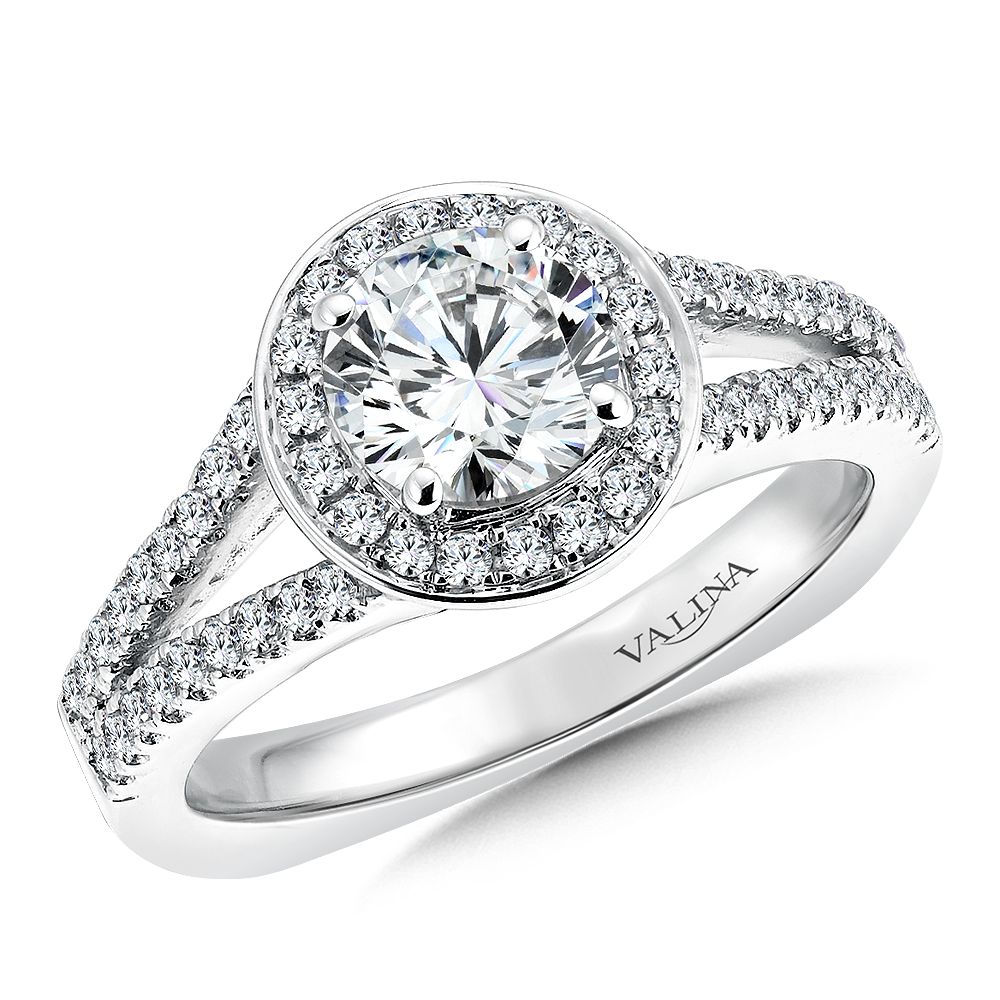 Round Center Engagement Rings